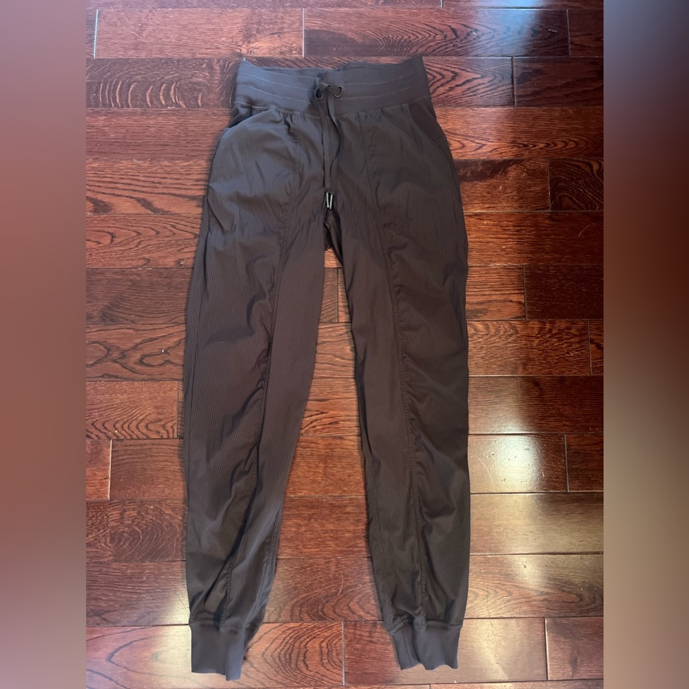 lululemon athletica women's jogger pants in dark brown
